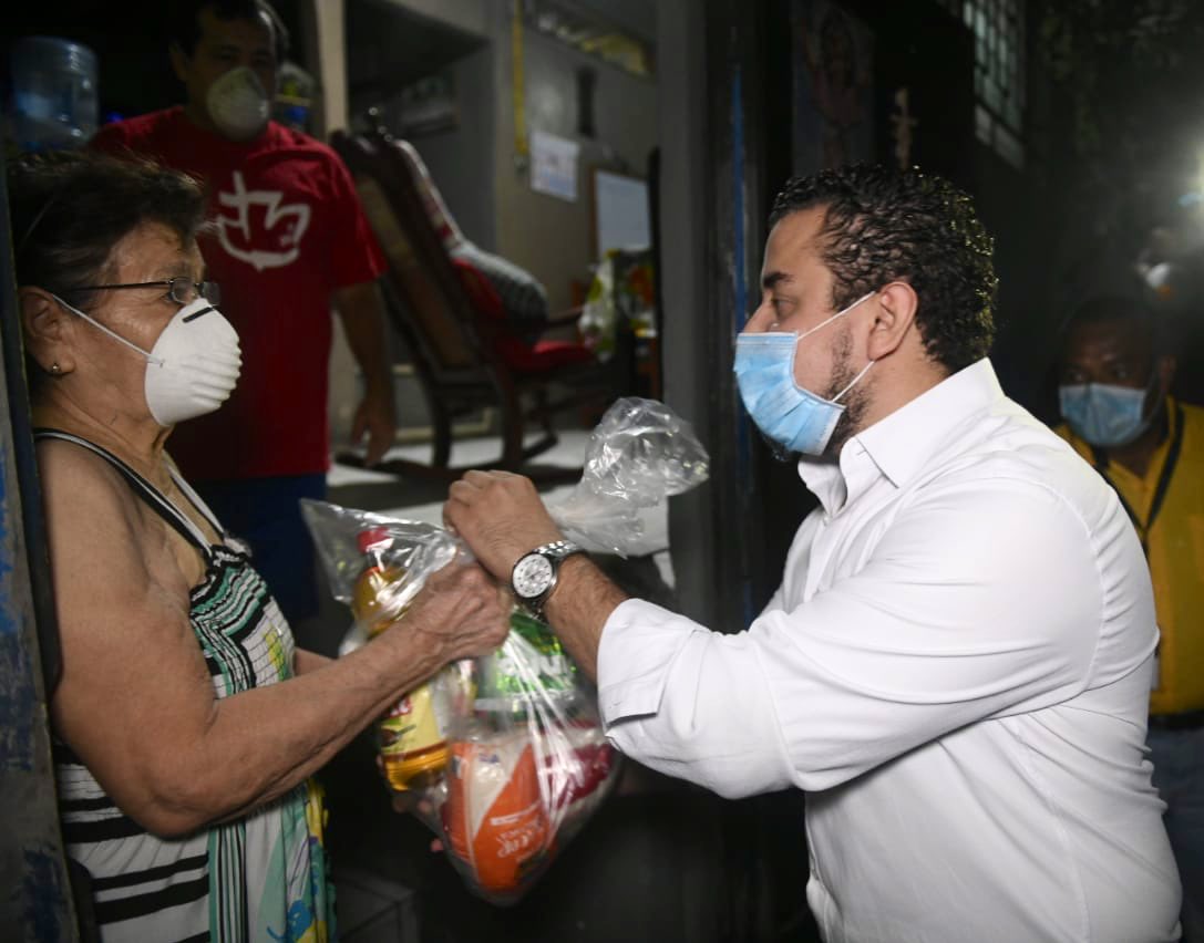 Ministro de Obras Públicas llevó alimentos a familias afectadas por inundaciones Santa Lucía, Ilopango ministro-de-obras-publicas-llevo-alimentos-a-familias-afectadas-por-inundaciones-santa-lucia-ilopango